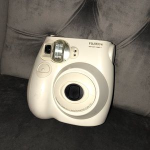 Fujifilm Instax Mini 7S Polaroid Camera